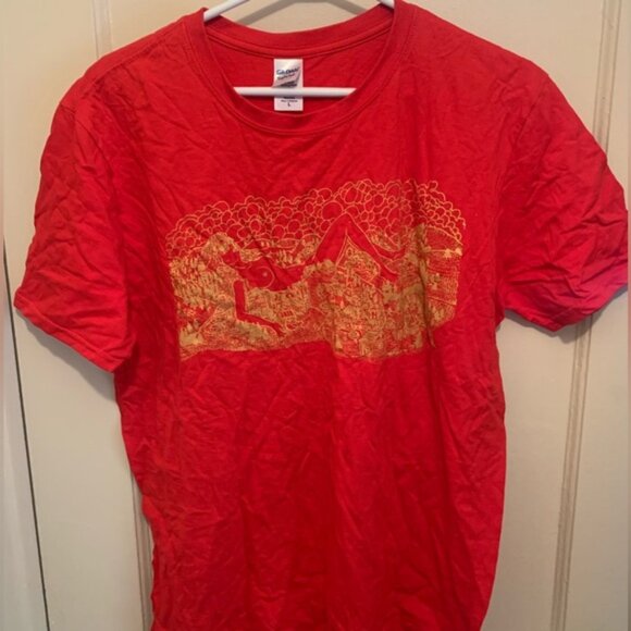Rare limited Print Silkscreened Red Graphic T-Shirt W/ Gold Ink 100% Cotton SZ L - Picture 1 of 4